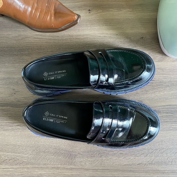 Loafers - Picture 2 of 5